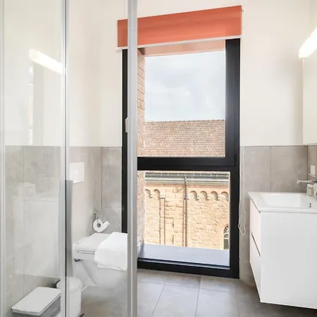 Апартаменти Swiss - *