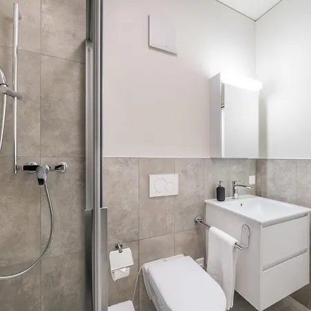 Swiss - Апартаменти *