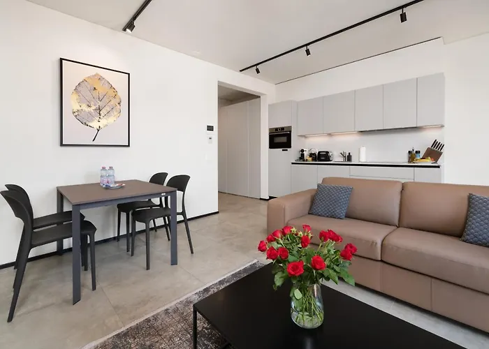 Swiss - * לוגאנו