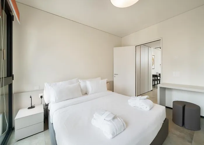 Swiss - לוגאנו