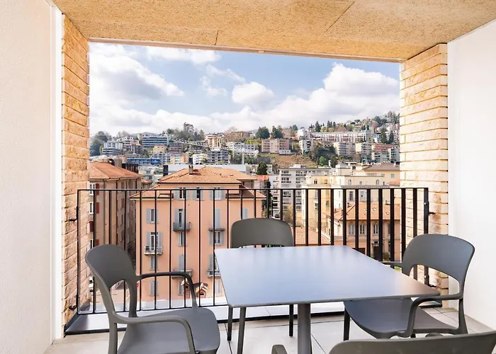 Swiss - Апартаменти *